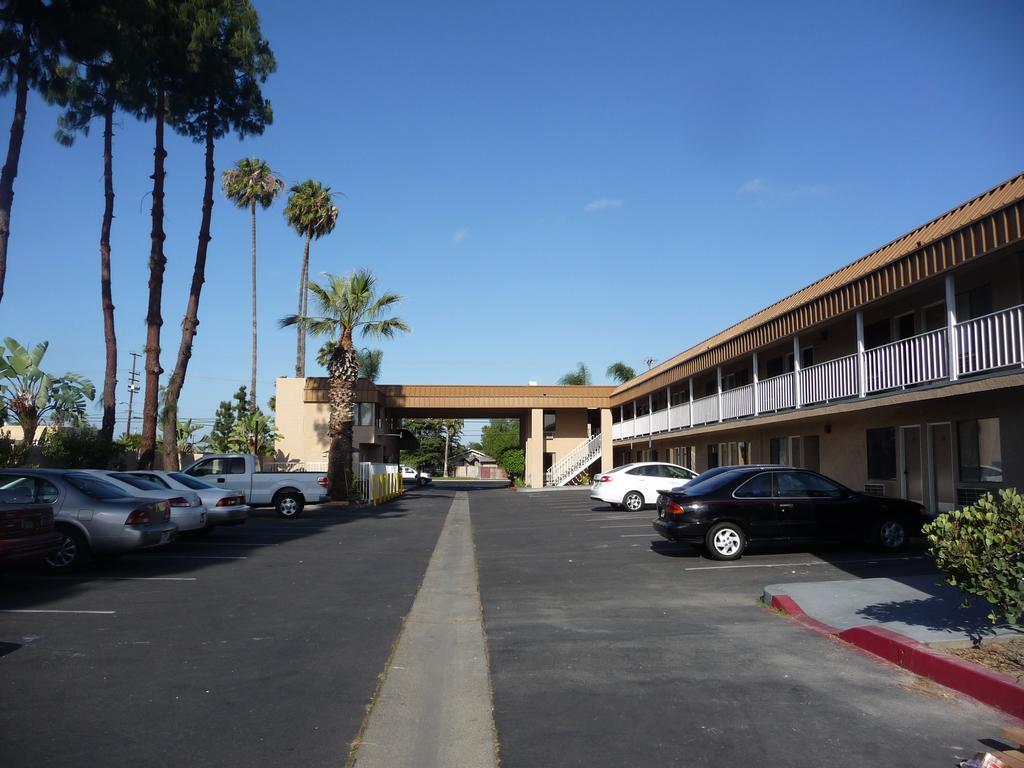 Rainbow Inn Anaheim Extérieur photo